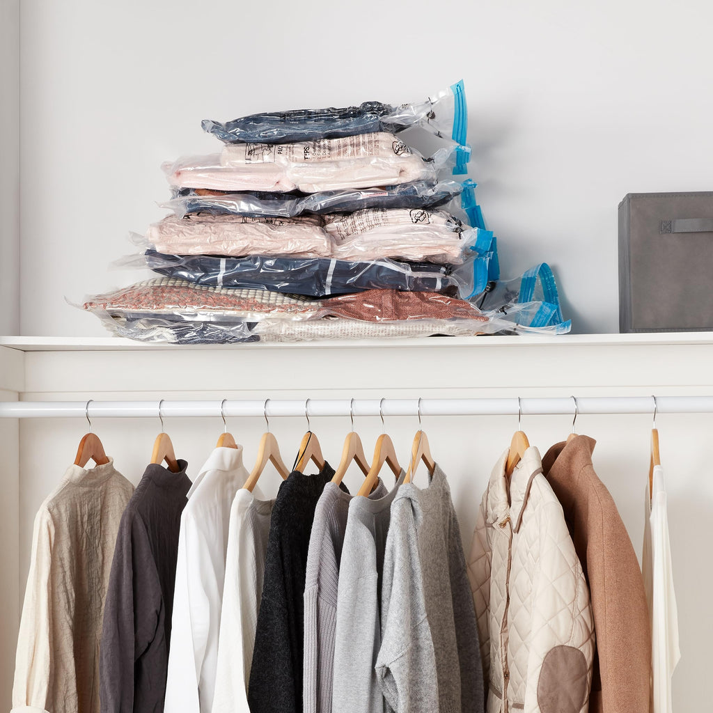 amazon basics Vacuum Compression Storage Bags with Hand Pump - Medium, 5-Pack